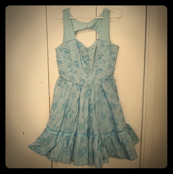 Hot Topic Dresses & Skirts - Alice through the looking glass dress
